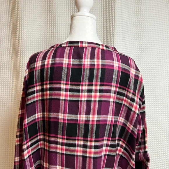 🌸The Pioneer Woman🌸 Embroidered Flannel top, Long Sleeve Button front ~ XXXXL - Picture 9 of 11